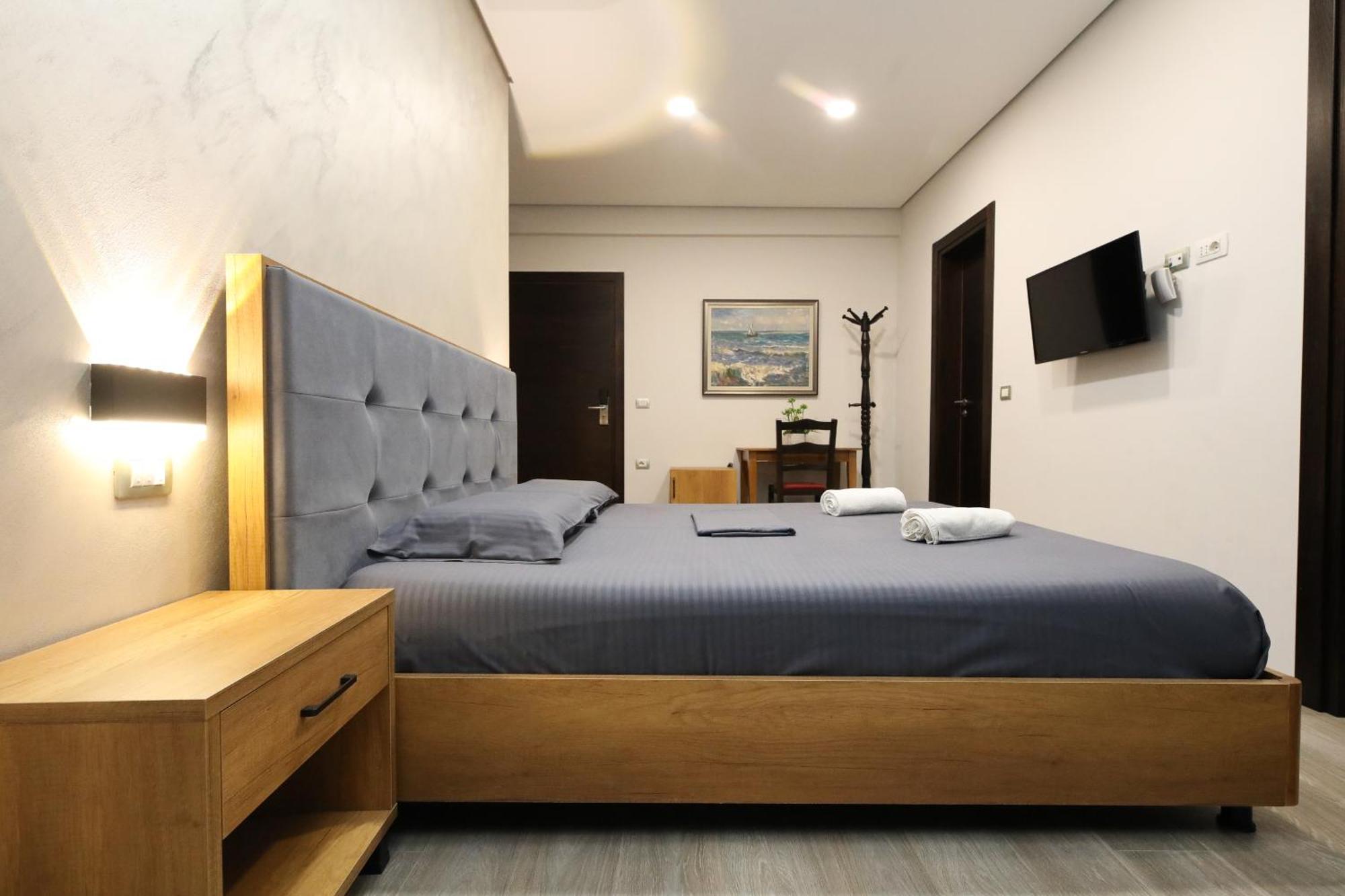 Salvadore Hotel